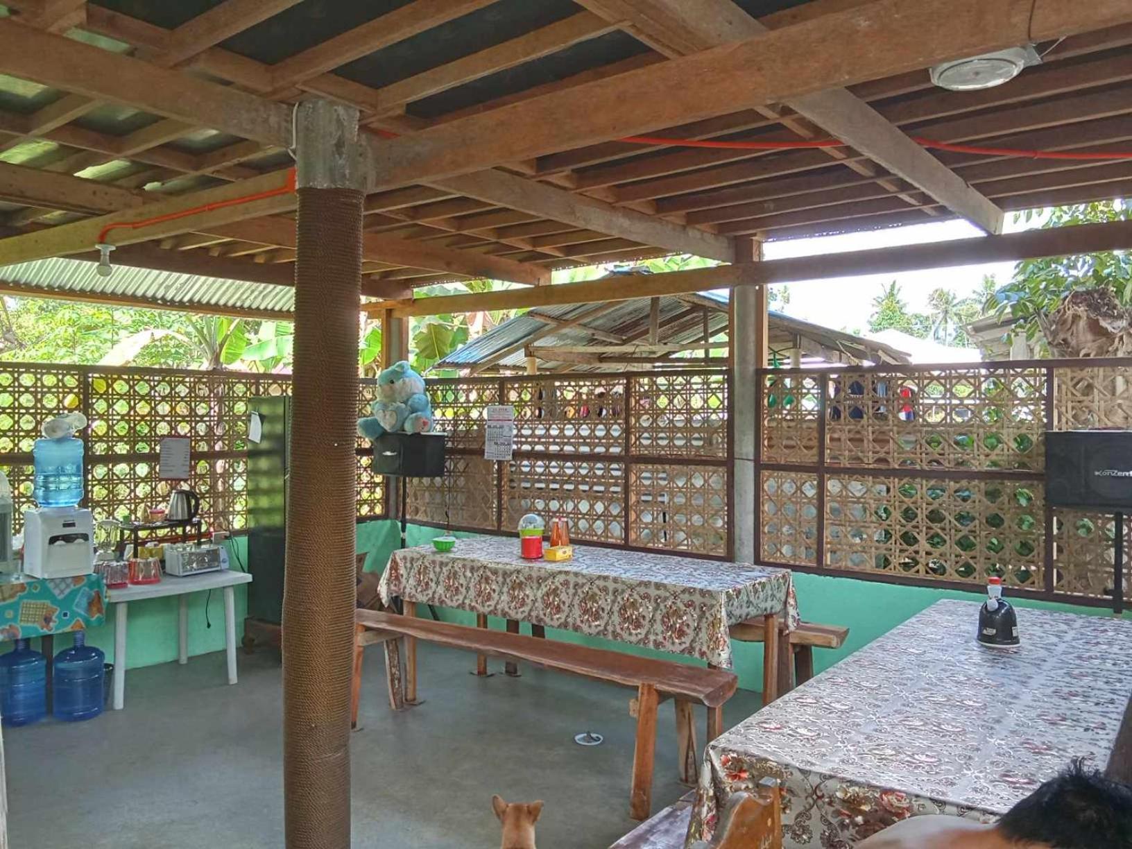 Lhoyjean Garden Hostel Batuan Εξωτερικό φωτογραφία