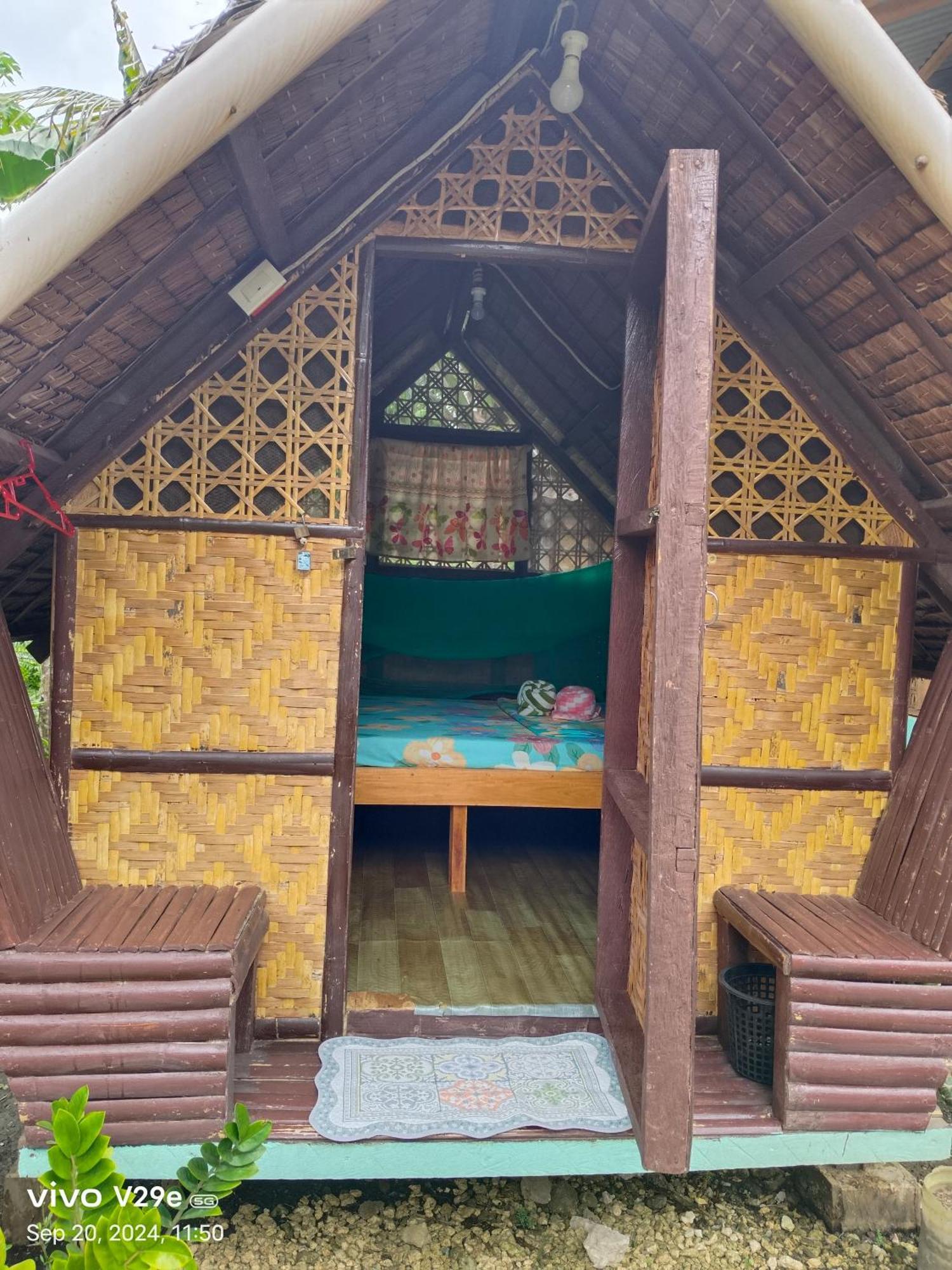 Lhoyjean Garden Hostel Batuan Εξωτερικό φωτογραφία